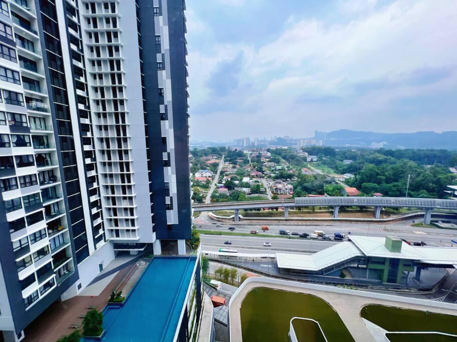 Homely 2Br Heritage D'Sara @ Link To Mrt, Near Thomson Hospital & Sungai Buloh Hospital Bagian luar foto